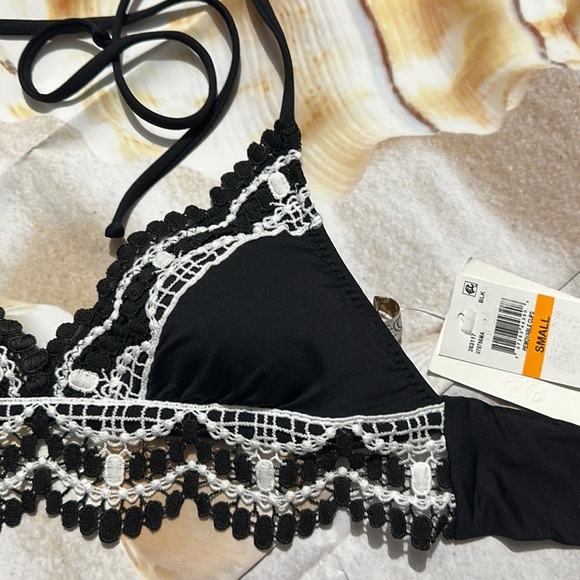 🆕NWT 2 PC BECCA Delilah Crochet Bikini Top + Bottom - Picture 14 of 16